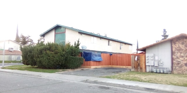 view of home's exterior
