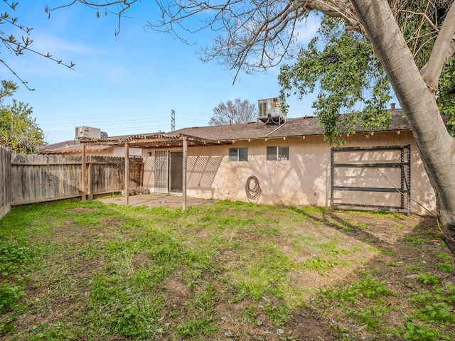 2103 N Price Ave Unit 106, Fresno, CA 93703 - back of property featuring stucco siding