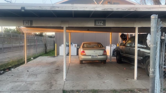 2004 E White Ave, Fresno, CA 93701 - view of parking / parking lot