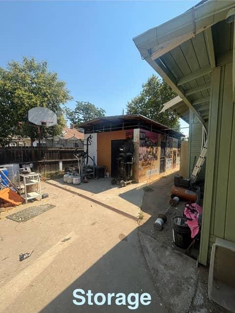 535 N Wilson Ave, Fresno, CA 93728 - photo 21