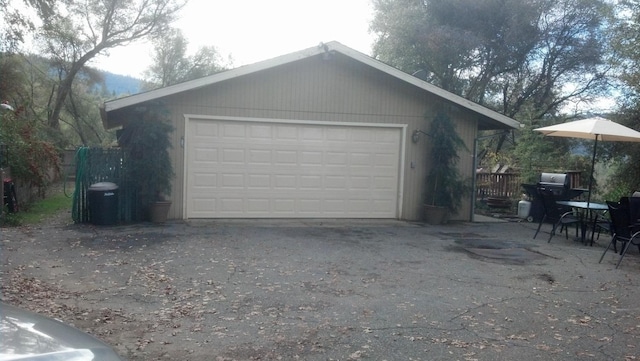 view of detached garage