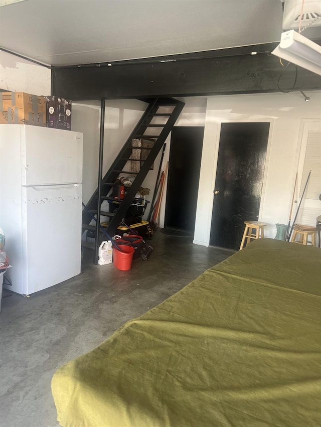 15245 El Mar Ln, Kerman, CA 93630 - parking garage with freestanding refrigerator