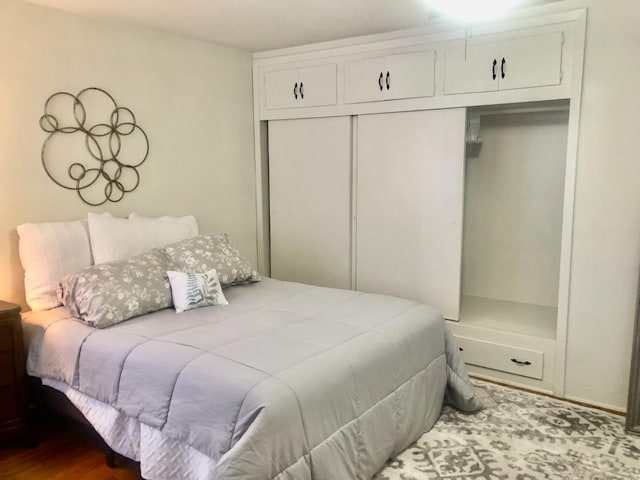 bedroom with a closet