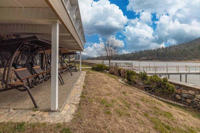 39118 Lake Dr, Bass Lake, CA 93604 - view of yard featuring a water view