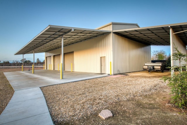 view of outbuilding featuring an outbuilding