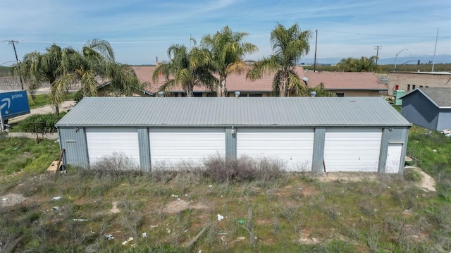 view of detached garage