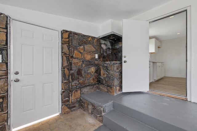 3823 E Clinton Ave, Fresno, CA 93703 - view of entrance foyer