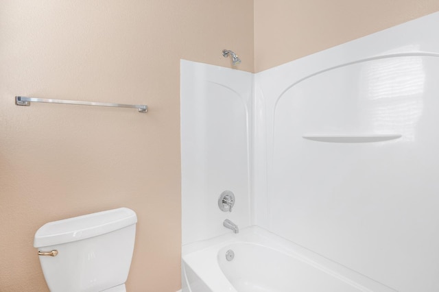 2565 Powers Ave, Clovis, CA 93619 - full bathroom with toilet and  shower combination