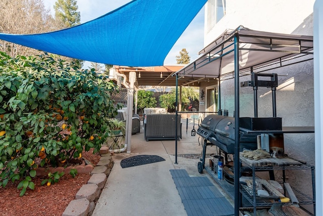 view of patio with outdoor lounge area