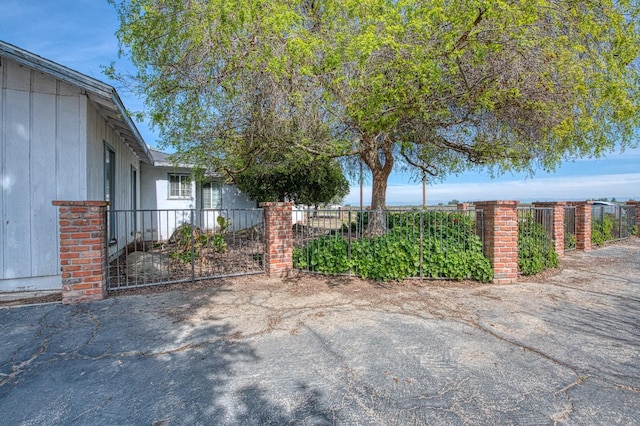 exterior space featuring fence