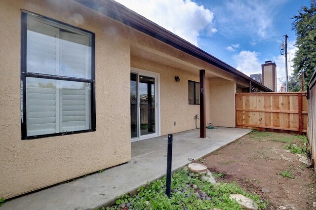 1010 S Clovis Ave Unit 101, Fresno, CA 93727 - view of patio / terrace