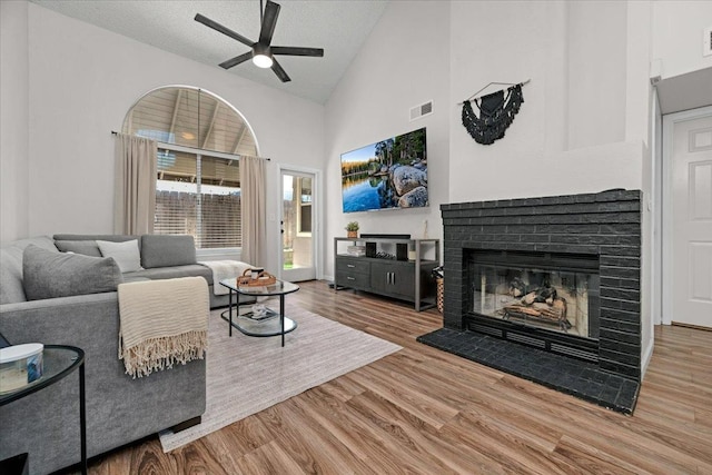 7534 N Millbrook Ave, Fresno, CA 93720 - photo 4