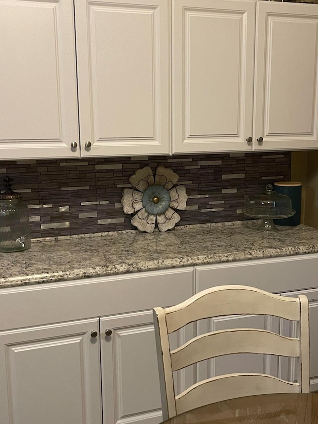 289 S Timberline Dr, Madera, CA 93637 - detailed view of decorative backsplash