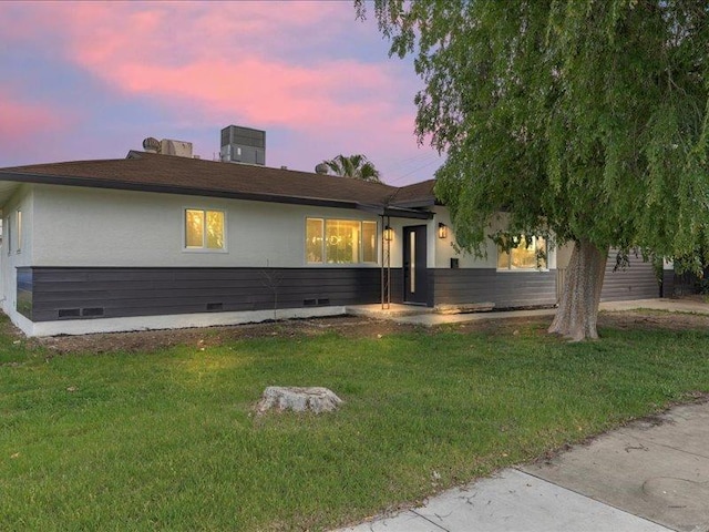 3004 S I St, Bakersfield, CA 93304 - ranch-style house featuring a yard and crawl space
