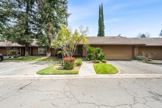 520 W Barstow Ave, Fresno, CA 93704 - photo 1