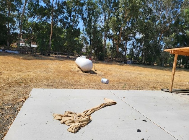 2744 N Locan Ave, Fresno, CA 93619 - view of yard