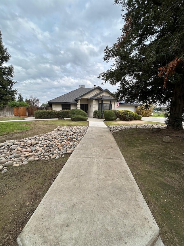 18149 Varden Dr, Madera, CA 93638 - exterior space featuring fence
