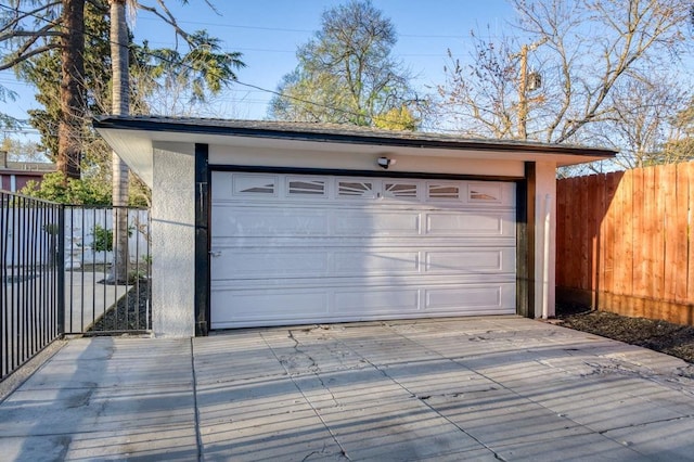 655 E Normal Ave, Fresno, CA 93704 - view of detached garage