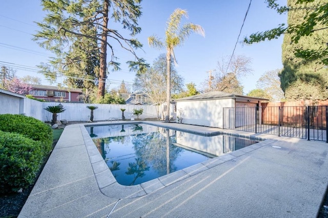 655 E Normal Ave, Fresno, CA 93704 - view of pool with a fenced backyard and a patio