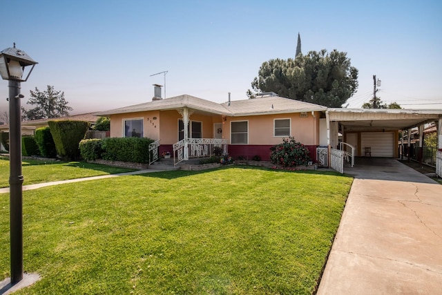 view of front of home featuring a carport, driveway, covered porch, a front yard, and stucco siding