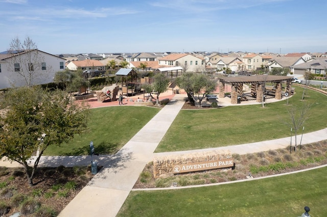 408 Grant Ave W, Madera, CA 93636 - view of home's community with a residential view and a yard