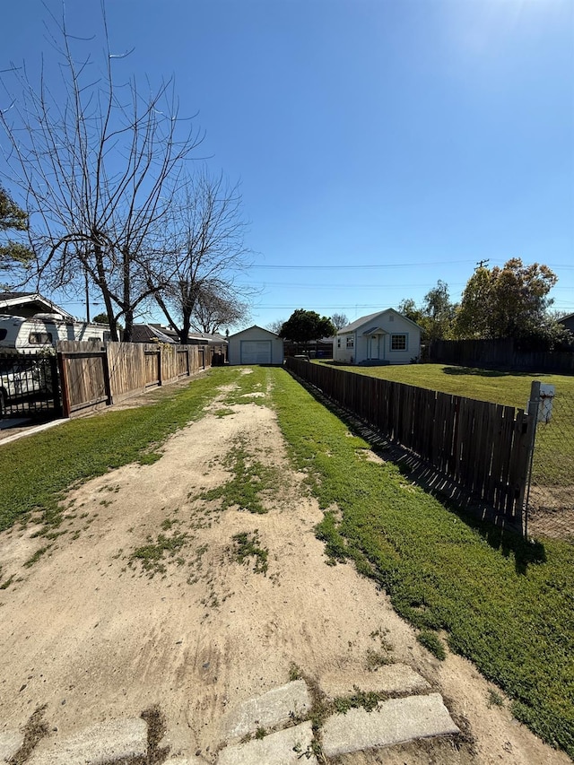2824 C St, Selma, CA 93662 - view of dirt / gravel driveway