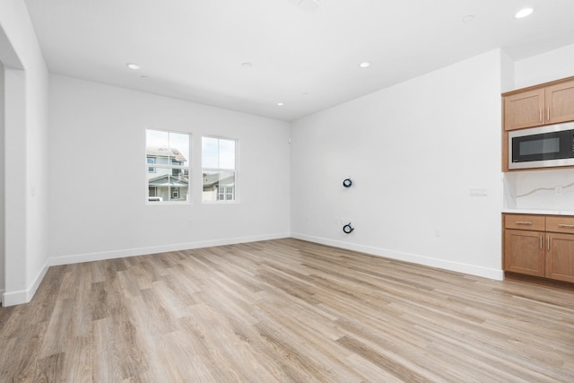 276 Huckleberry Ln S, Madera, CA 93636 - interior space featuring light wood-style floors, baseboards, and recessed lighting