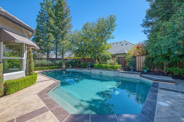 1643 E Shadow Glen Dr, Fresno, CA 93730 - view of pool with a fenced in pool, a fenced backyard, and a patio area