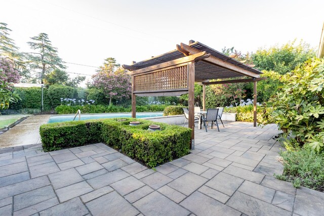 1436 W Keats Ave, Fresno, CA 93711 - surrounding community with a pergola, a patio, a pool, and outdoor dining space