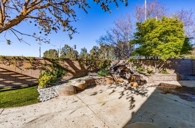 11 W Serena Ave, Clovis, CA 93619 - view of patio with a fenced backyard