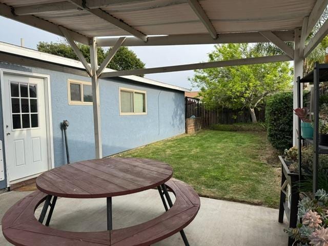 854 La Playa Ct, Manteca, CA 95336 - view of patio featuring fence