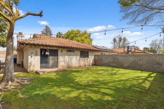 100 Rosewood Cir, Madera, CA 93637 - view of yard featuring fence