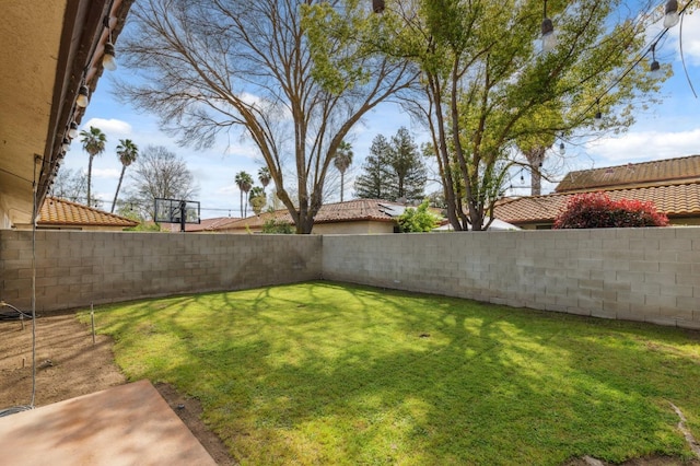 100 Rosewood Cir, Madera, CA 93637 - view of yard with a fenced backyard