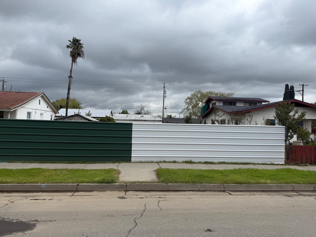 417 S C St, Madera, CA 93638