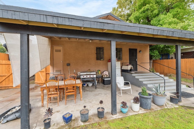 3154 E Montecito Ave, Fresno, CA 93702 - view of patio with area for grilling and outdoor dining area