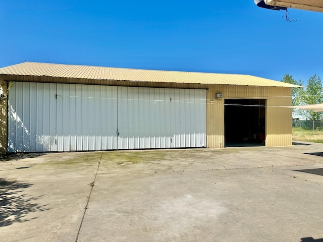 2299 N Garfield Ave, Fresno, CA 93723 - view of detached garage