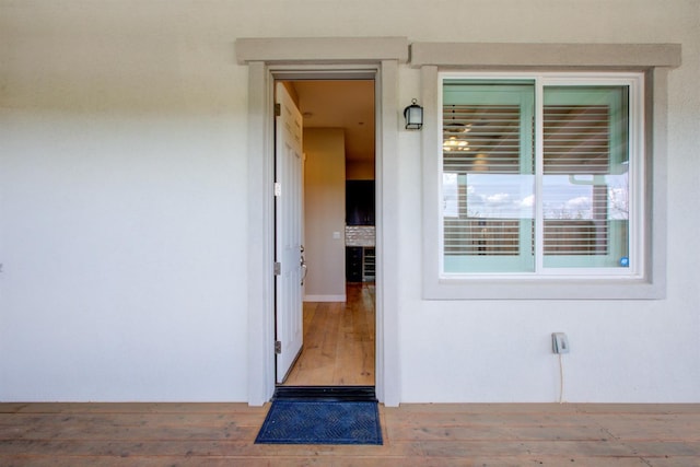 2791 E Tuolumne Rd, Turlock, CA 95382 - property entrance with stucco siding