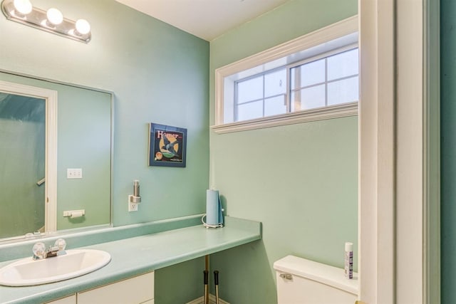 49521 Stillmeadow Dr, Oakhurst, CA 93644 - bathroom with vanity and toilet