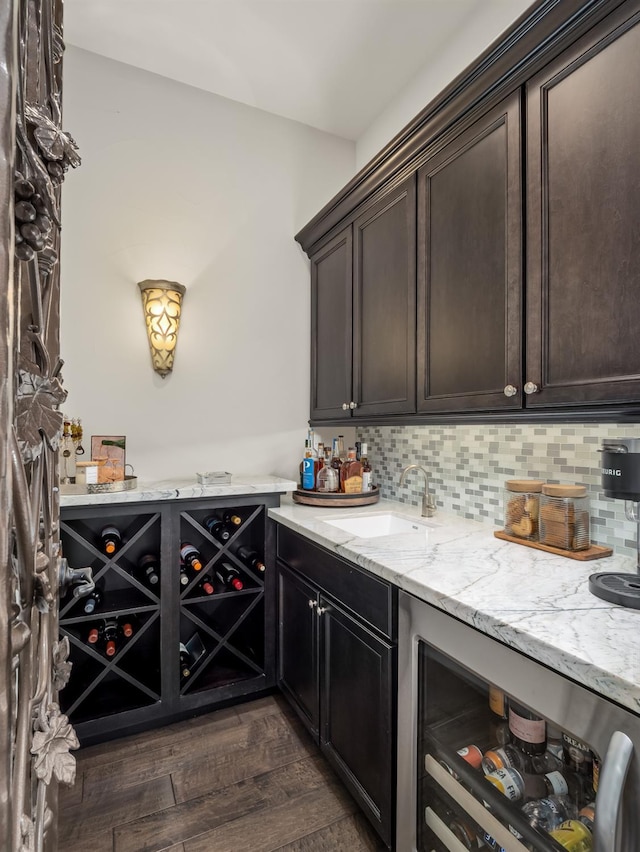 2567 E Sarazen, Fresno, CA 93730 - wine area with beverage cooler and dark wood-style flooring