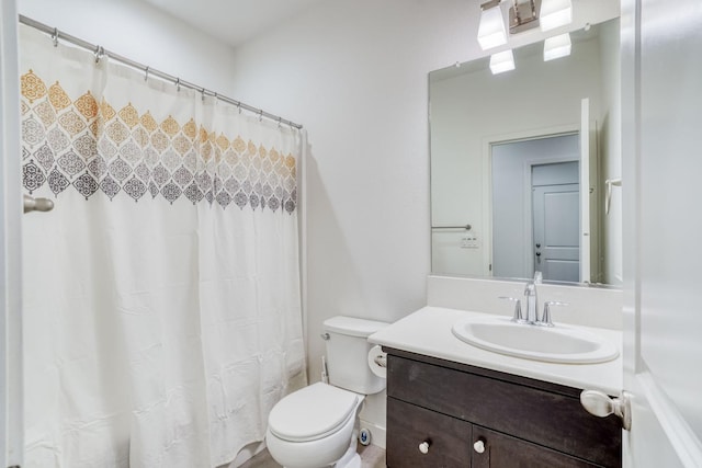 377 Wishon Way W, Madera, CA 93636 - full bath featuring vanity and a shower with shower curtain