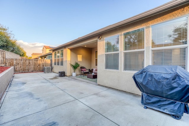 377 Wishon Way W, Madera, CA 93636 - view of patio featuring a grill