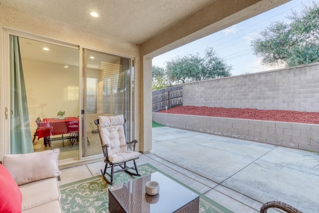 377 Wishon Way W, Madera, CA 93636 - fenced backyard with a patio