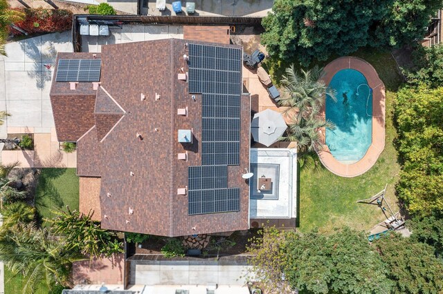 3232 Greenfield Ave, Clovis, CA 93611 - view of subject property with a pool area