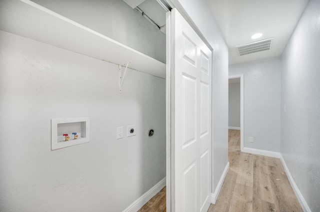 5934 E Dakota Ave, Fresno, CA 93727 - laundry room featuring light wood finished floors, baseboards, visible vents, washer hookup, and electric dryer hookup
