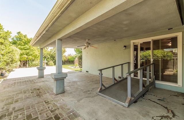720 I St, Parlier, CA 93648 - view of patio featuring a ceiling fan