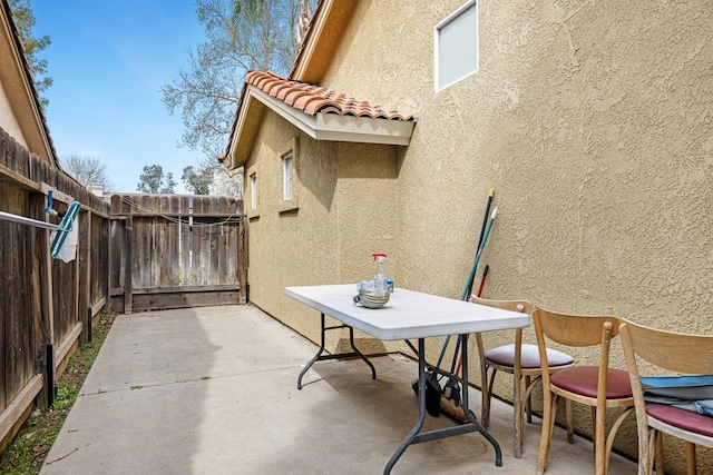 6187 W Alluvial Ave, Fresno, CA 93722 - view of patio featuring outdoor dining space