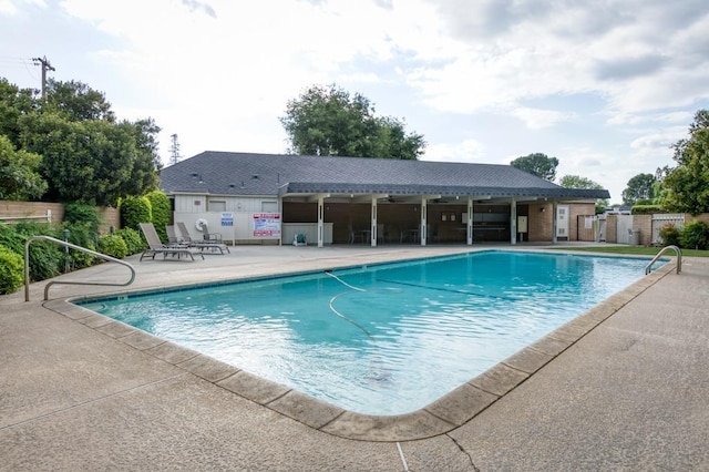 7560 N Charles Ave Unit C, Fresno, CA 93711 - pool with a patio and fence