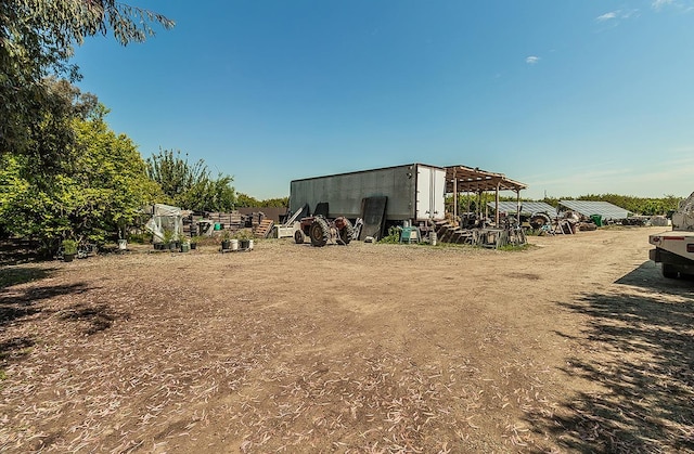 9798 S Thompson, Selma, CA 93662 - view of yard featuring an outbuilding