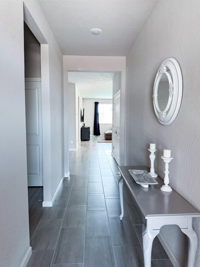 3395 Las Rosas Ave, Clovis, CA 93619 - hall featuring baseboards