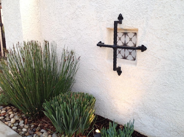 details with stucco siding
